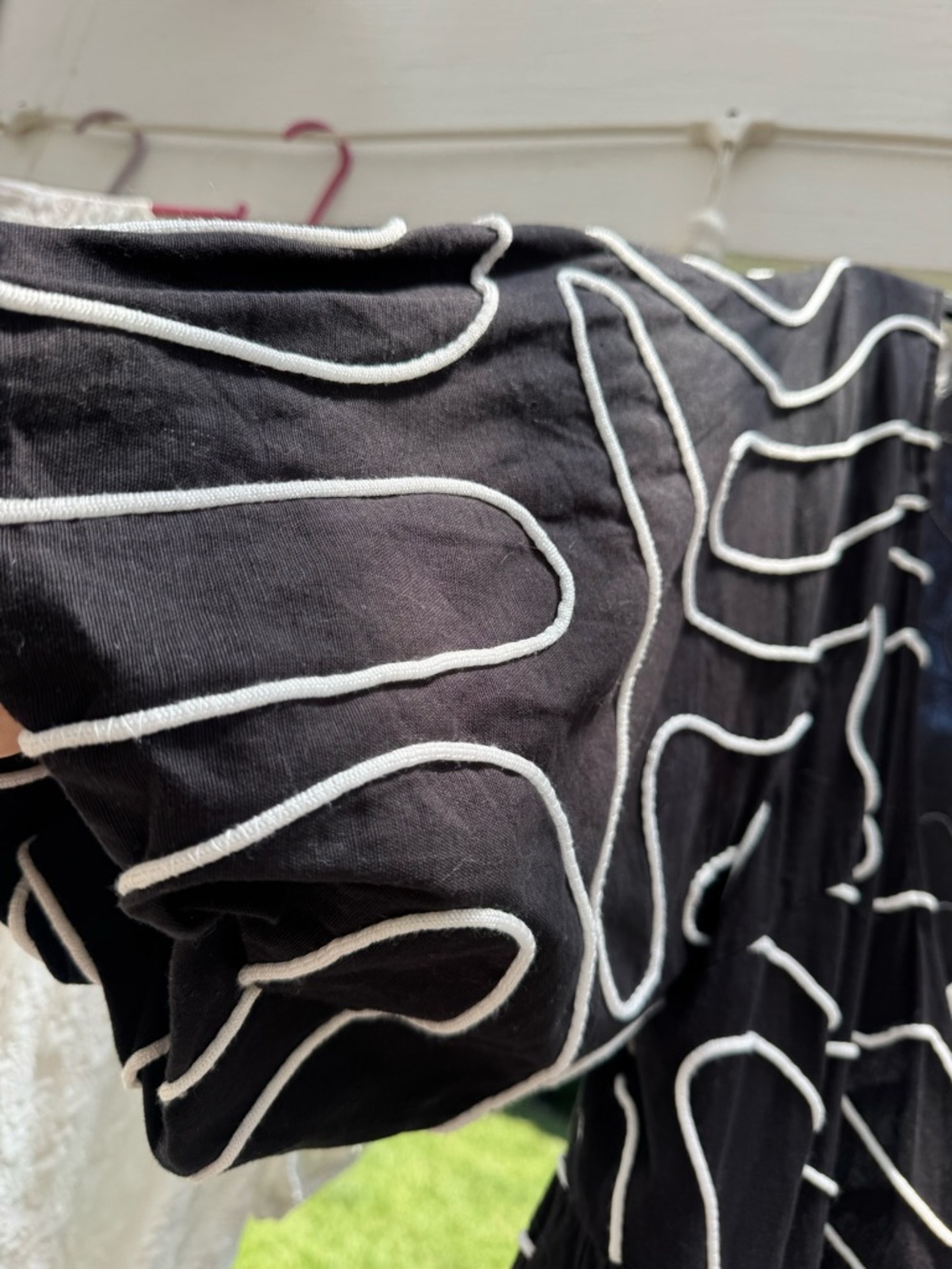 Black & White Linen Blend Abstract Wrap Dress - Picture 2 of 6
